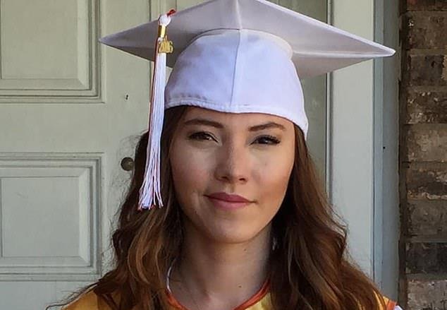 Choi Pokemon Go gan cong vien, nu sinh bi cuop tan cong hinh anh