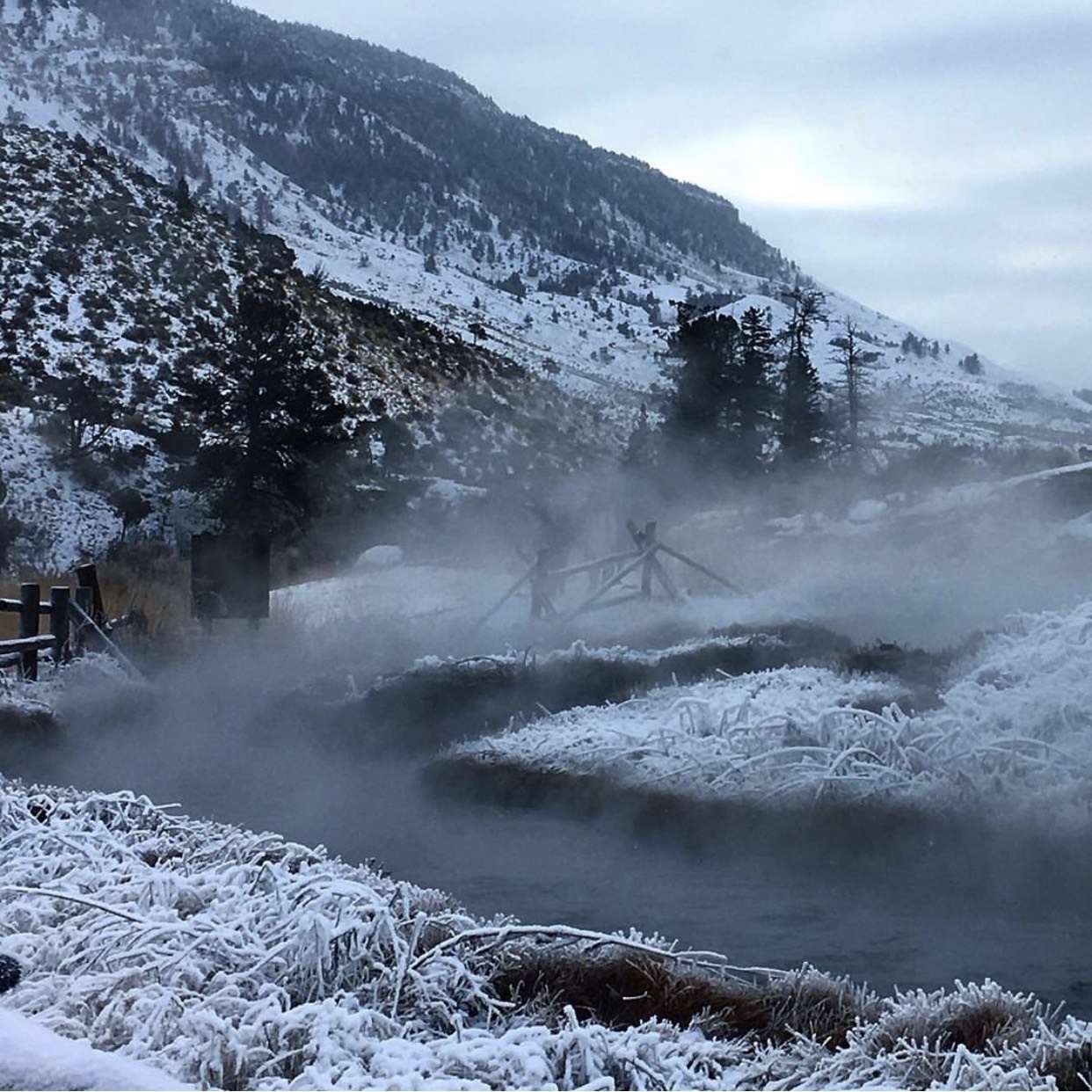 ho dep nhat the gioi anh 12