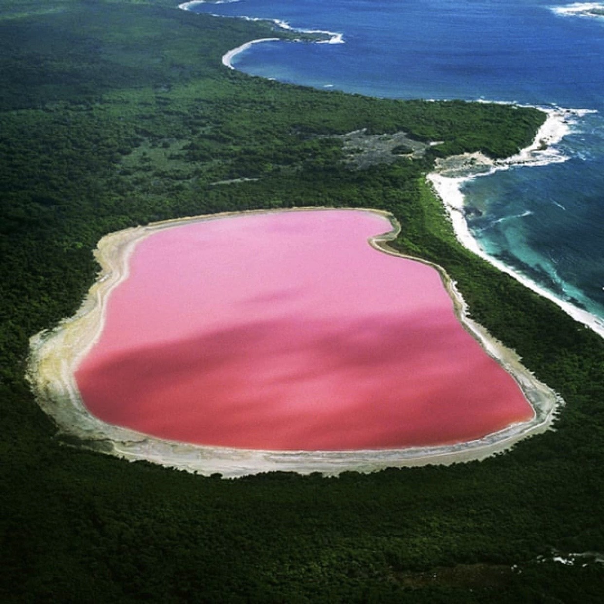 ho dep nhat the gioi anh 13