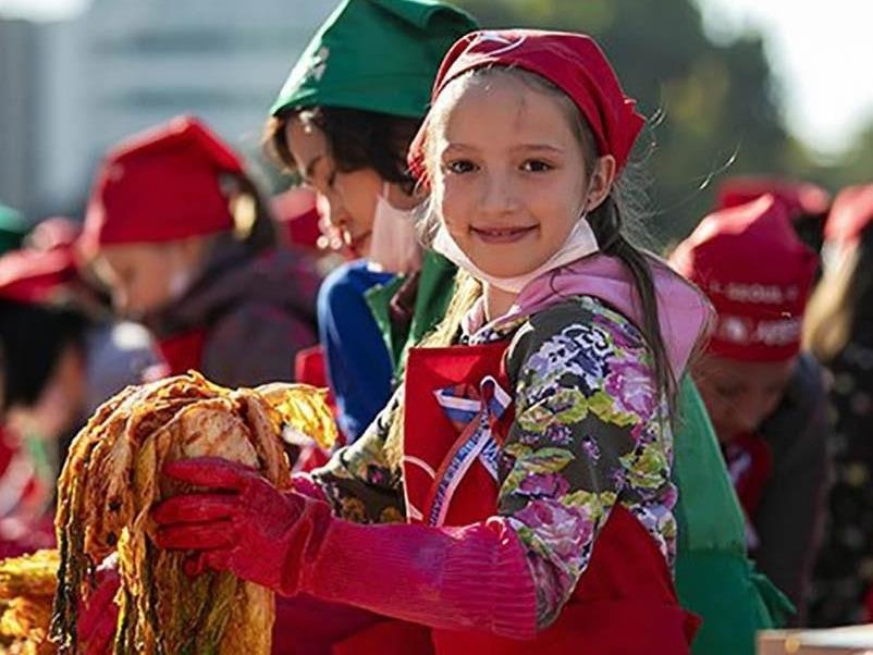 Nguoi Han Quoc lam 35 tan kim chi tu thien hinh anh