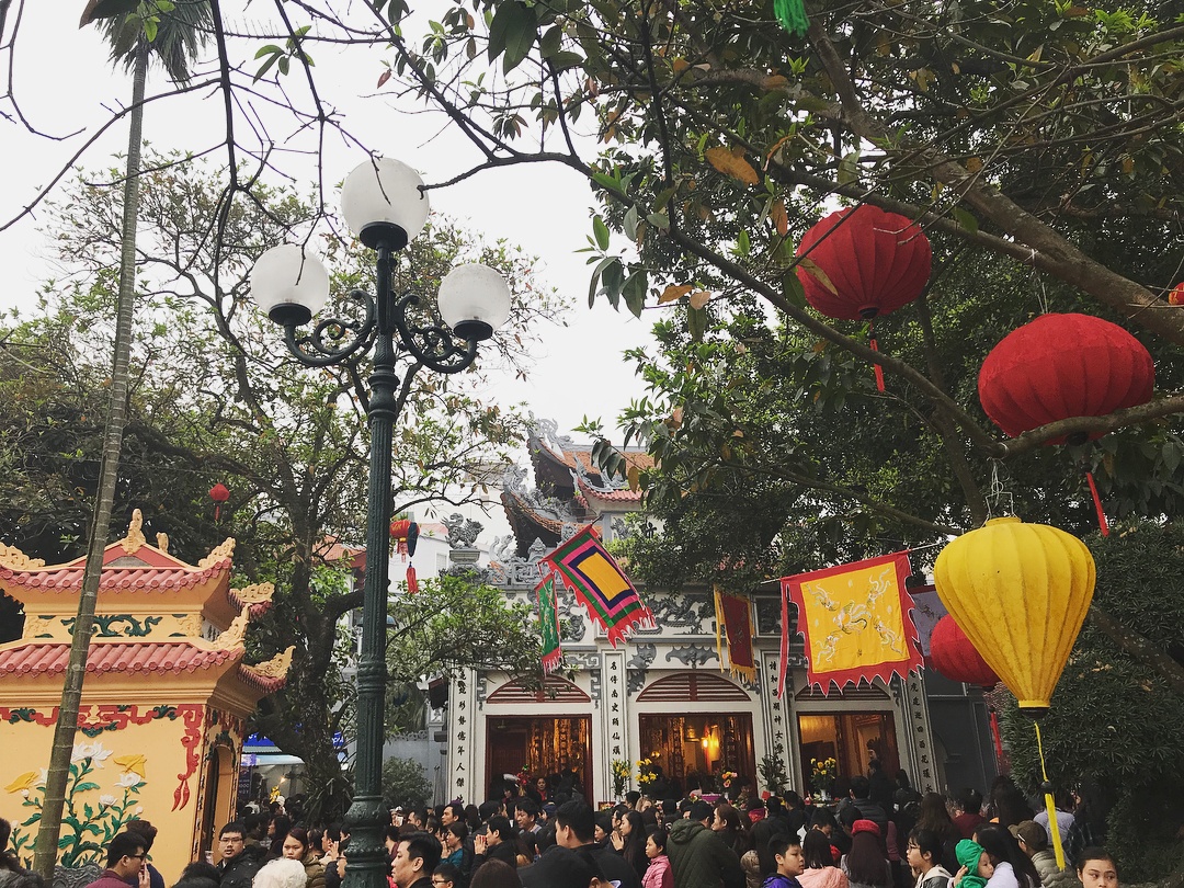 lễ chùa đầu năm hà nội ảnh 16 le chua dau nam ha noi anh 16