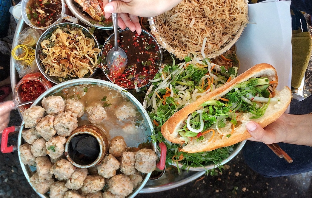 Nhung khu cho chieu co du mon an vat o TP.HCM hinh anh