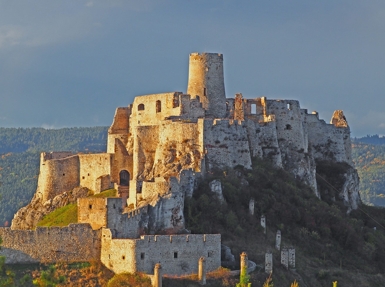 Kham pha vung dat cua nhung toa lau dai trung co hinh anh