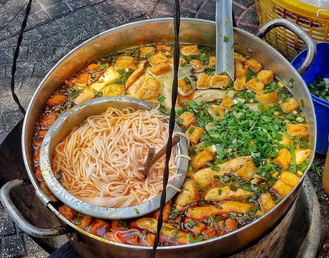 Nhung hem an vat gia re hut khach ngay quan 1, TP.HCM hinh anh