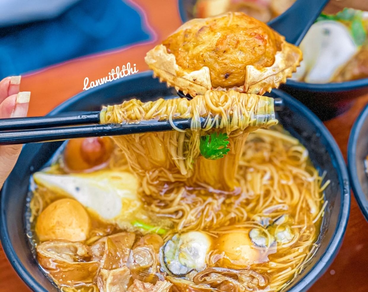 Mi sup hau va cac mon hai san duoc yeu thich tai TP.HCM hinh anh