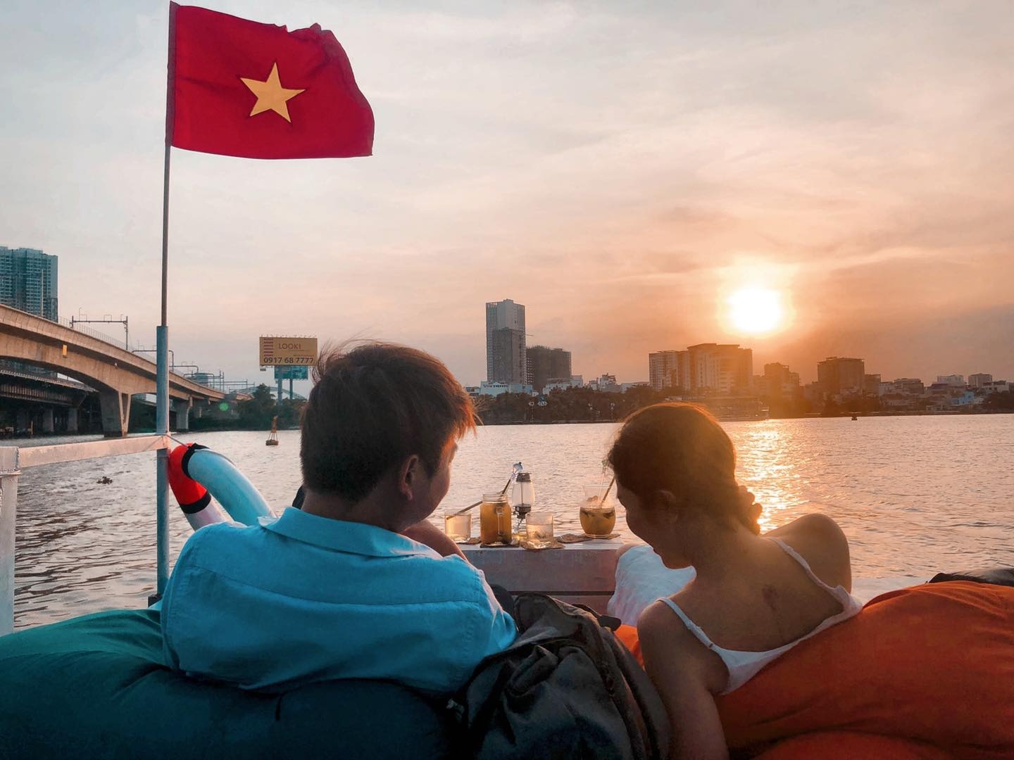 Cà phê trên sông Sài Gòn ảnh 2 Ca phe tren song Sai Gon anh 2