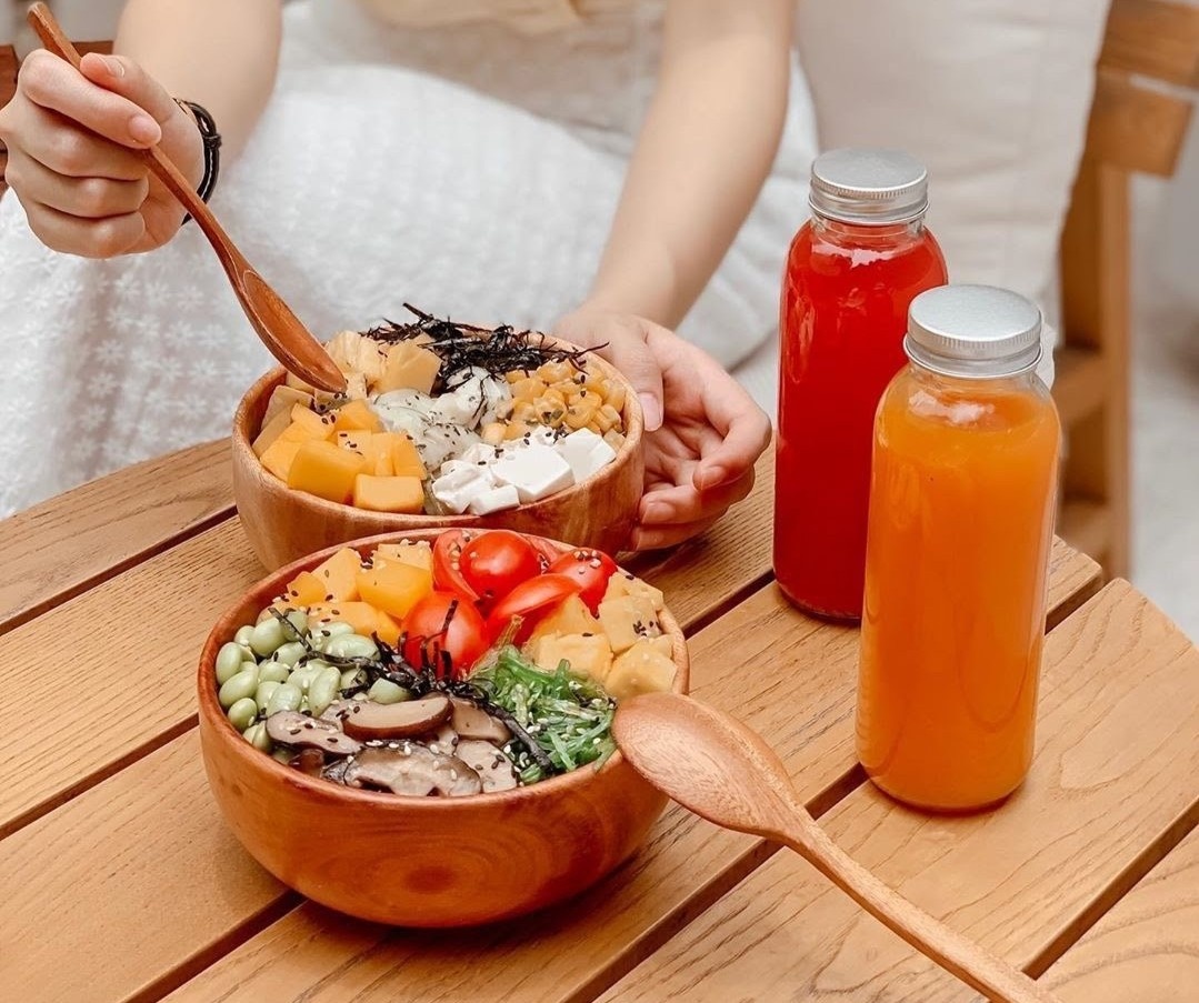 Poke - mon an la vi thu hut nhieu tin do am thuc hinh anh