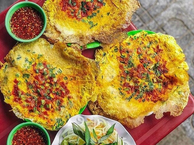 Loat dia chi thu hut hoi thich an dem o Hue hinh anh