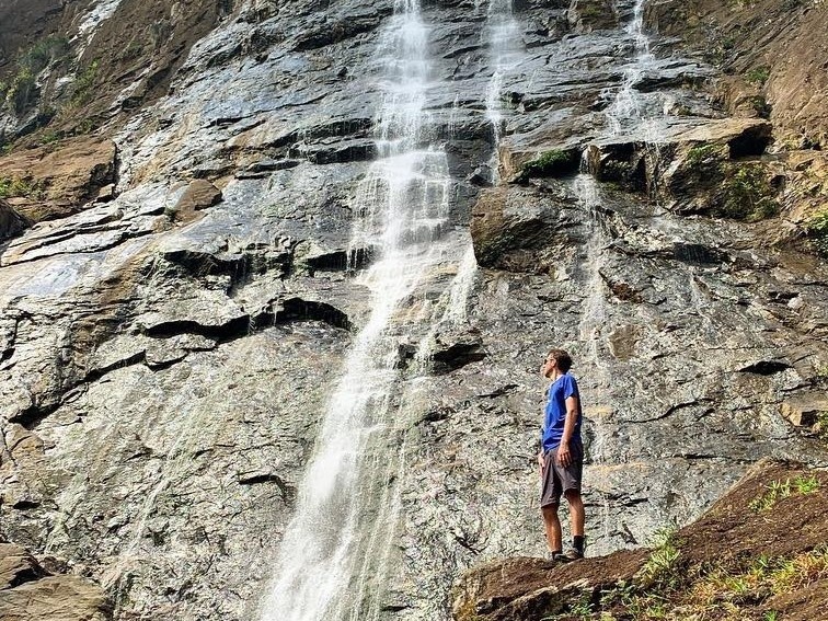 Ngam thac chay, san may tren dinh Bach Ma hinh anh