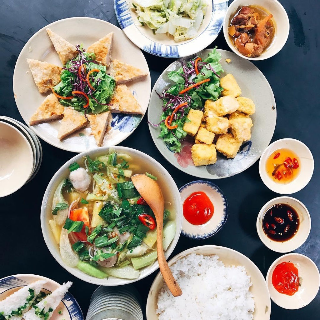 cac quan com an trua cho si tu 2020 anh 8