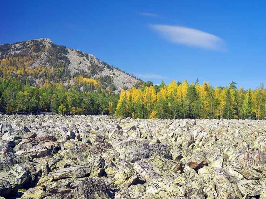Dong song nghin nam khong co nuoc hinh anh