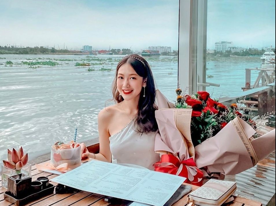 Nhung nha hang view song hut khach o TP.HCM hinh anh