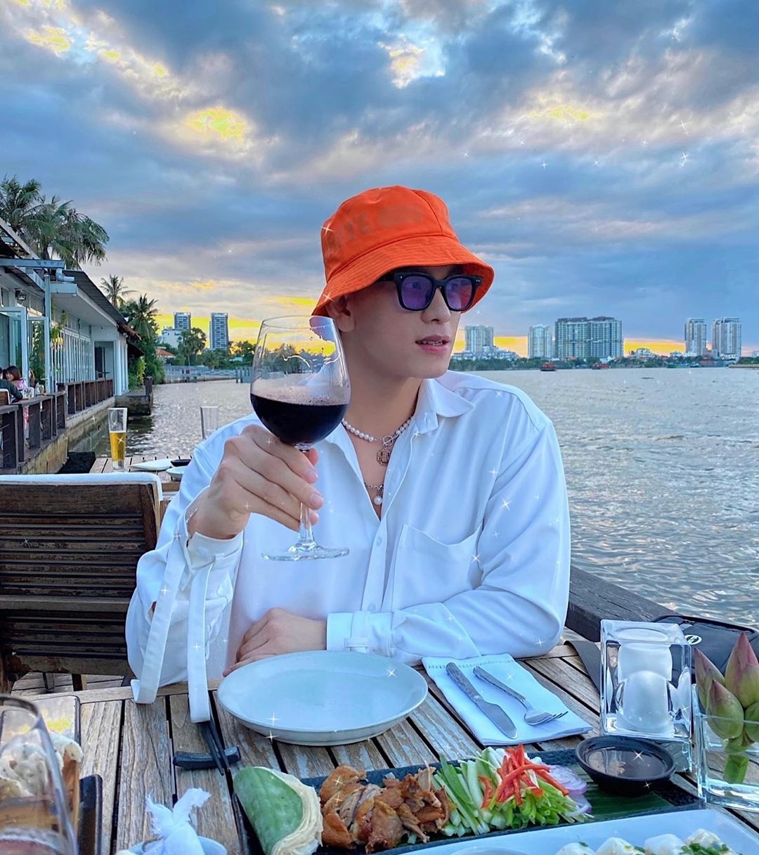 nhà hàng view bờ sông ở TP.HCM ảnh 1 nha hang view bo song o TP.HCM anh 1