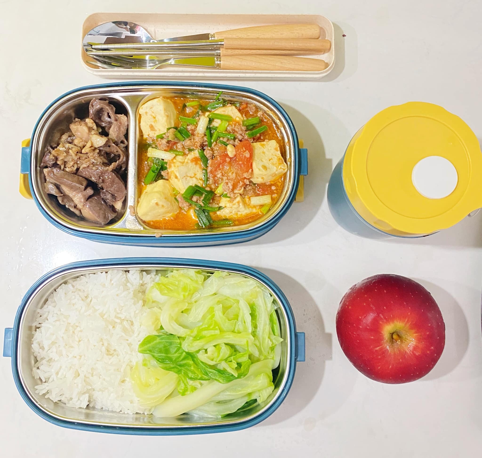 cơm trưa dân văn phòng ảnh 1 com trua dan van phong anh 1