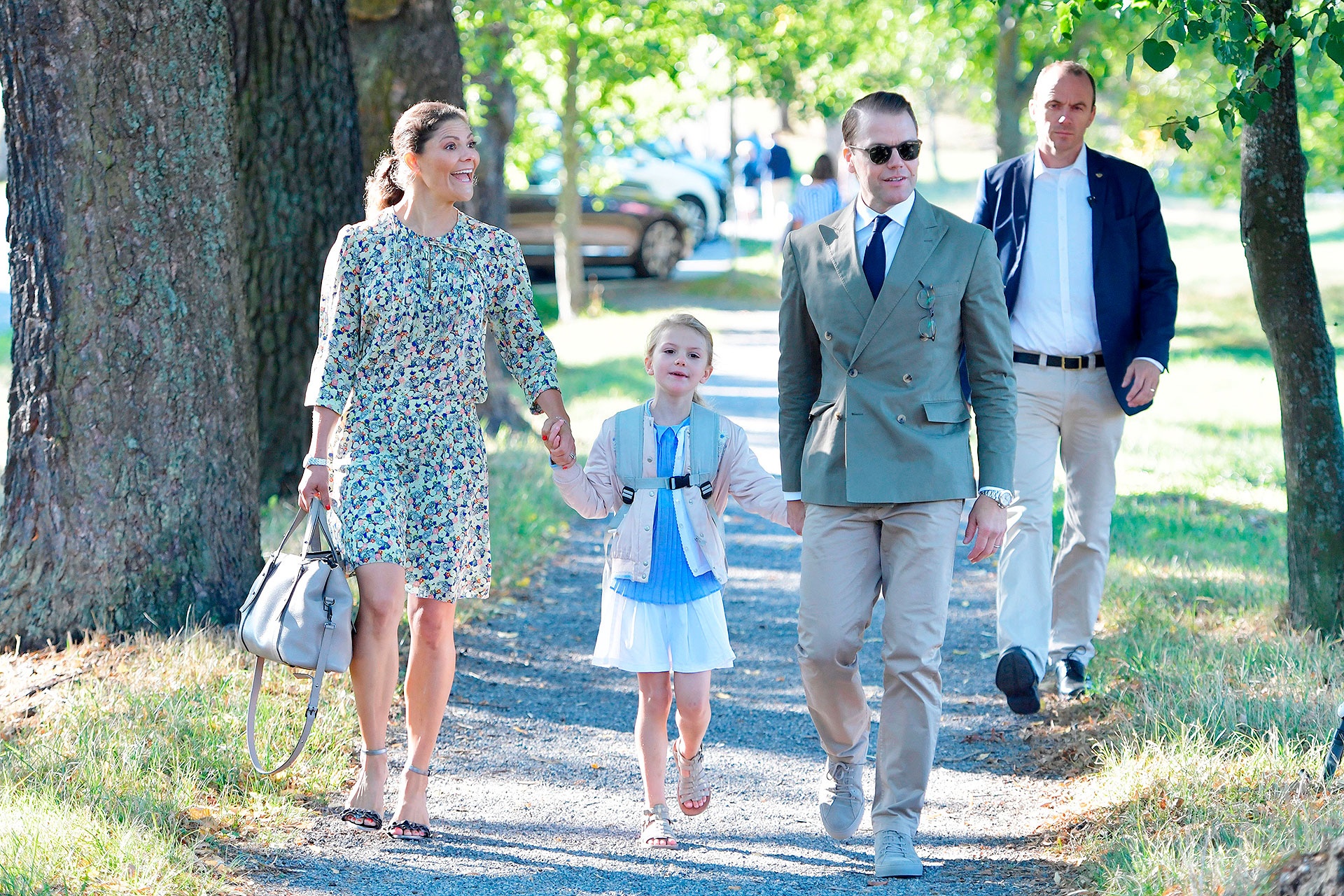 con chau hoang gia di hoc anh 8