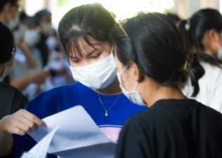 Thi sinh Da Nang buoc vao ky thi dac biet hinh anh