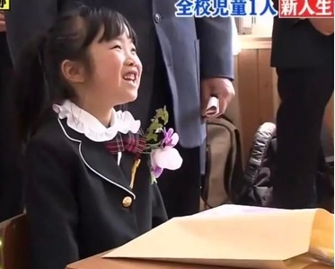 ngoi truong co mot hoc sinh anh 2