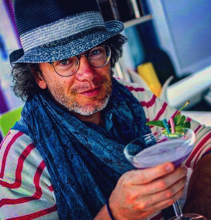 thay giao noi tieng voi bai tap he anh 2