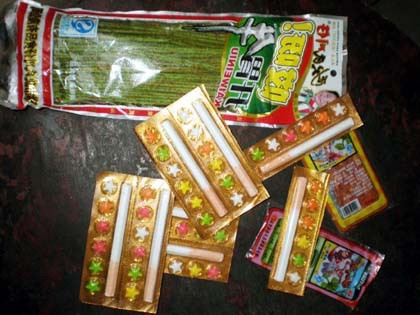 Canh bao keo thuoc la bua vay truong hoc hinh anh
