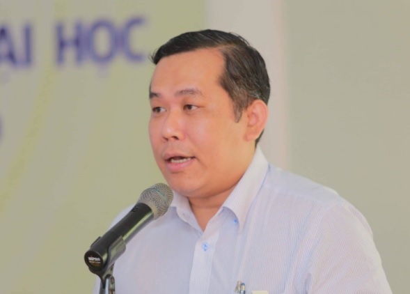 'Ung vien giao su bi loai vi co 77 bai/9 thang la khong thuyet phuc' hinh anh