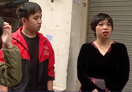 Trung tam ngoai ngu bien mat, hoc vien mat tien oan hinh anh