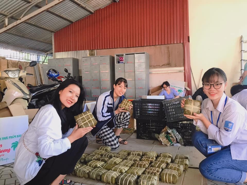 học sinh ủng hộ miền Trung ảnh 7 hoc sinh ung ho mien Trung anh 7