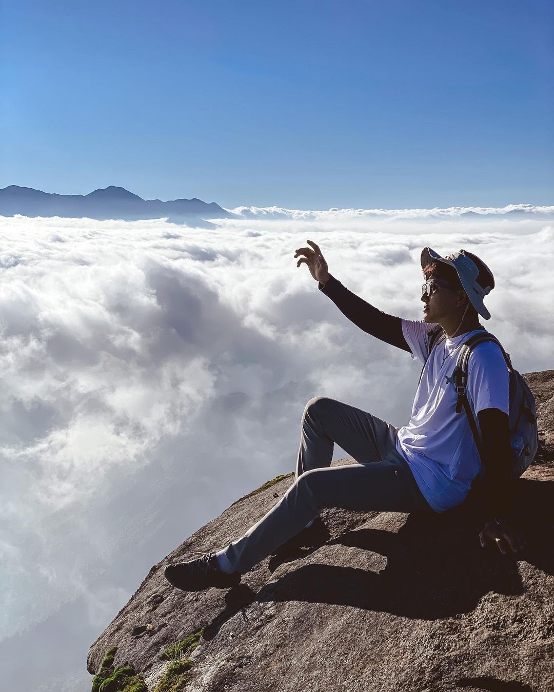 đỉnh Lảo Thẩn ảnh 2 dinh Lao Than anh 2