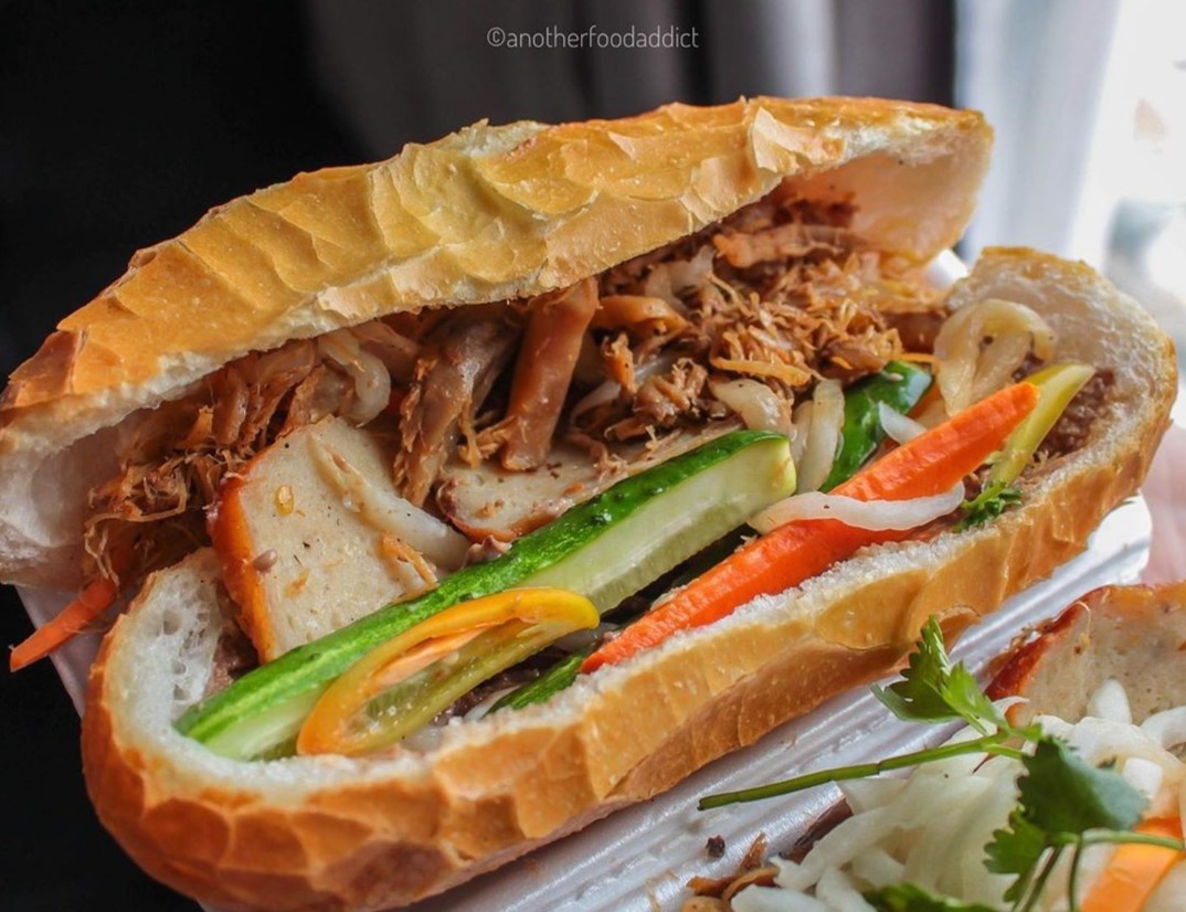 4 xe banh mi ngon noi tieng o TP.HCM hinh anh