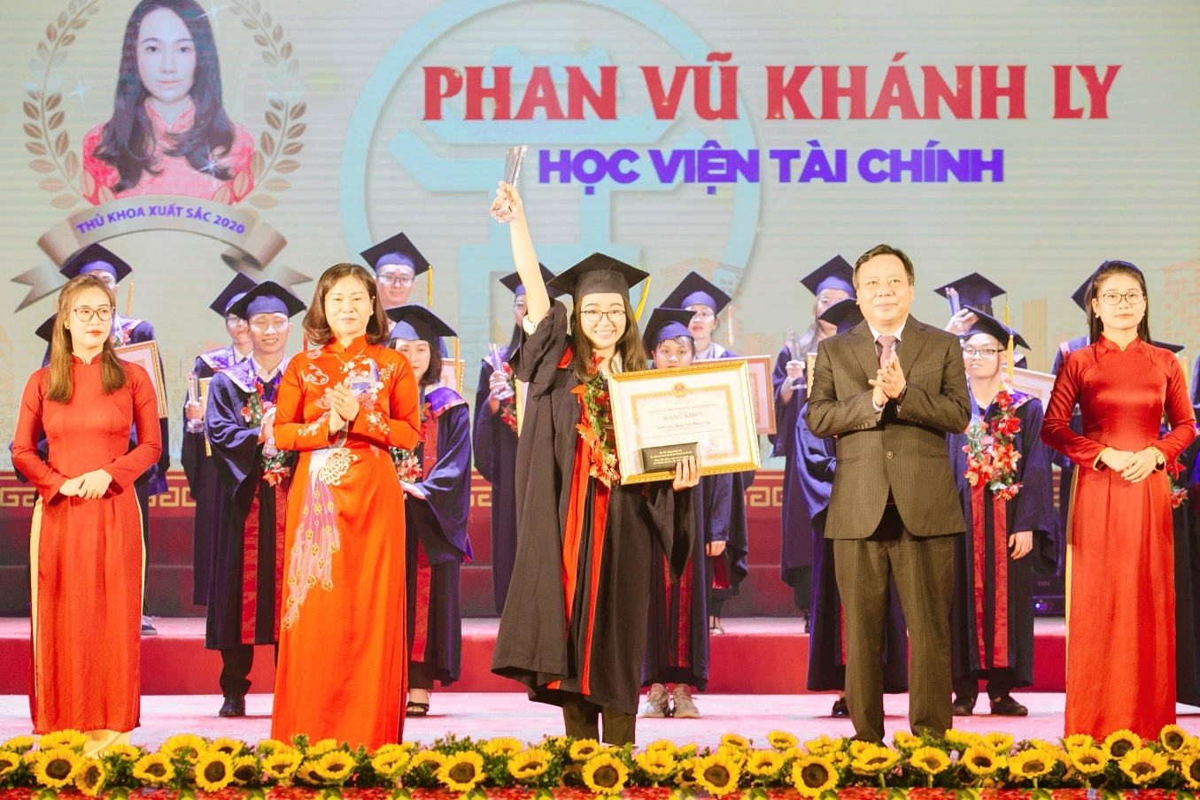 nữ thủ khoa Học viện Tài chính ảnh 1 nu thu khoa Hoc vien Tai chinh anh 1