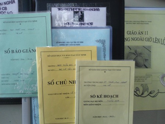 Tinh gian so sach giam ganh nang cho giao vien hinh anh