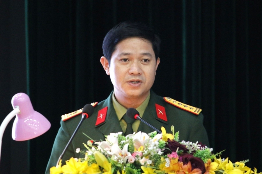 nam sinh dam ban tu vong anh 2