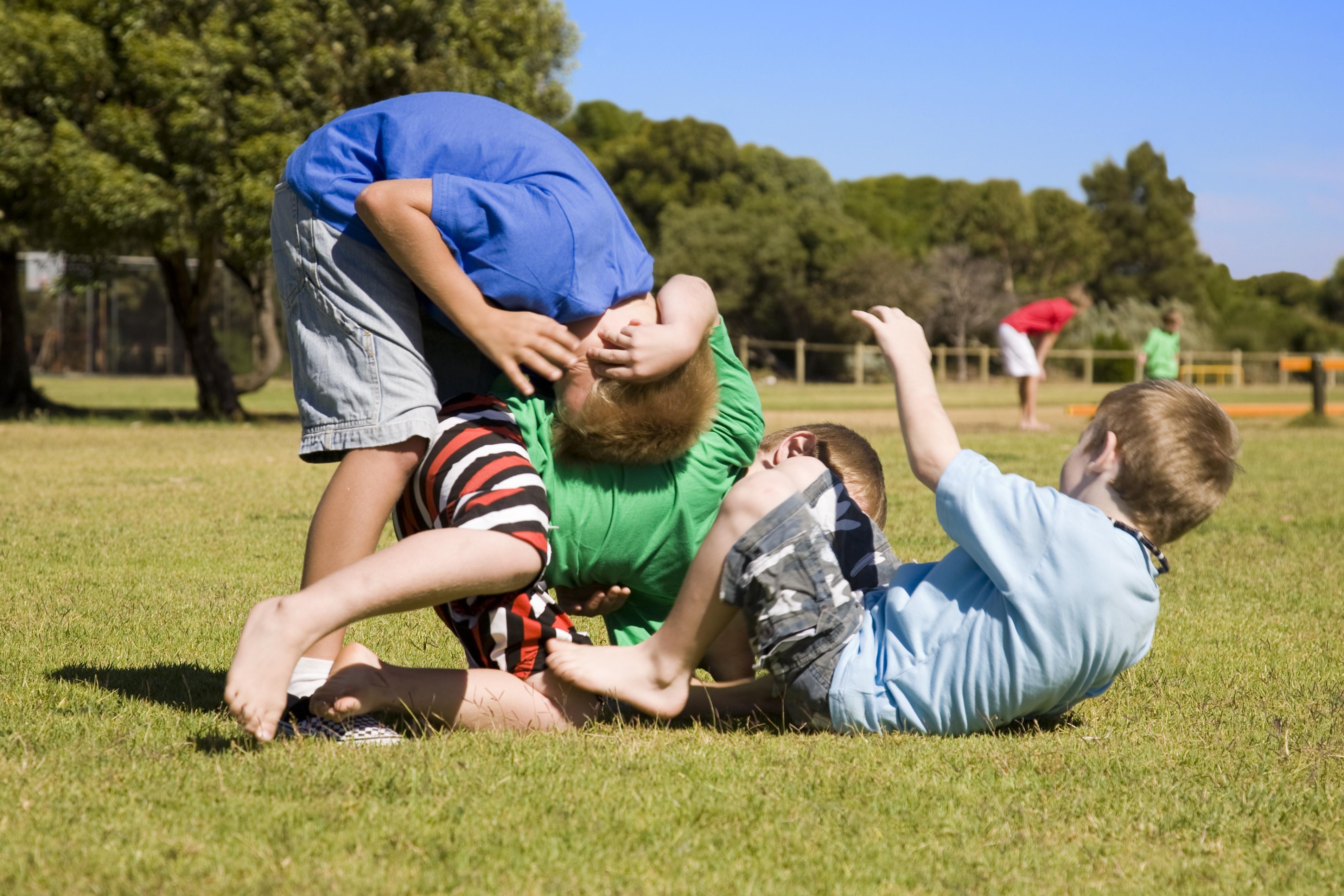 nen lam gi khi tre bi bat nat anh 7