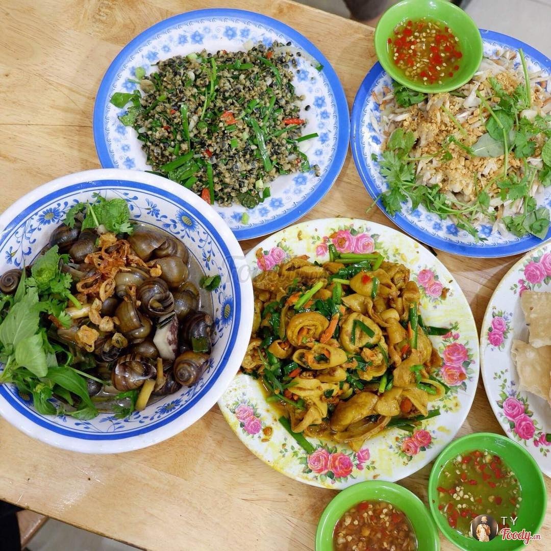 am thuc mien trung tai tp.hcm anh 2