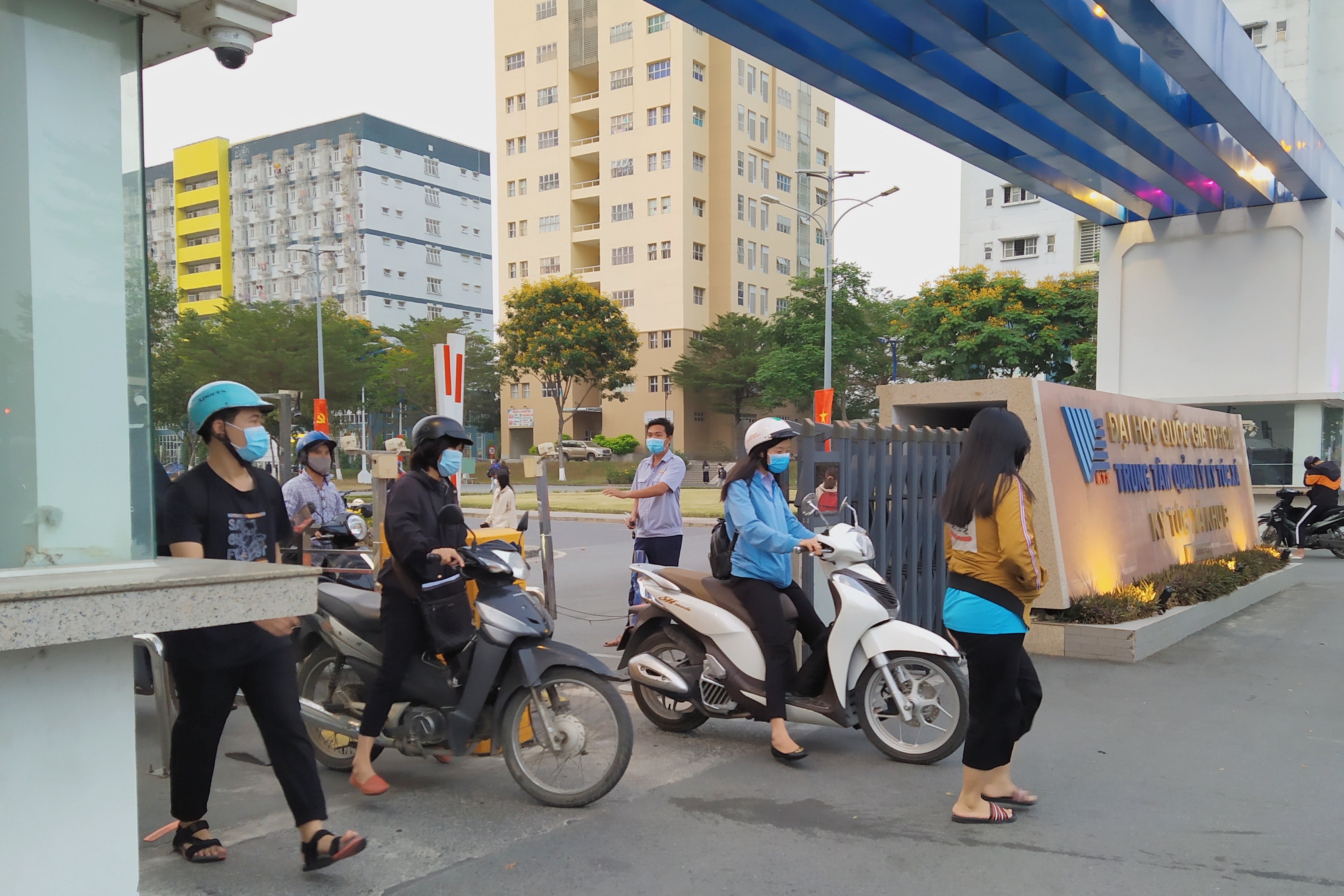 #sinhviênTP.HCMhọctrựctuyến ảnh 1 #sinhvienTP.HCMhoctructuyen anh 1