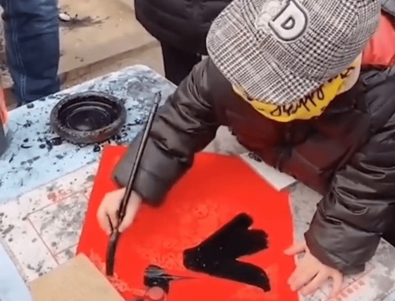 'Ong do' 4 tuoi o Trung Quoc hinh anh