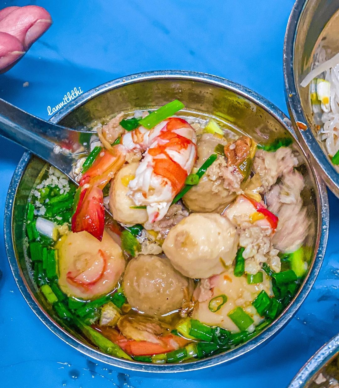 quan an duong Vinh Vien anh 6