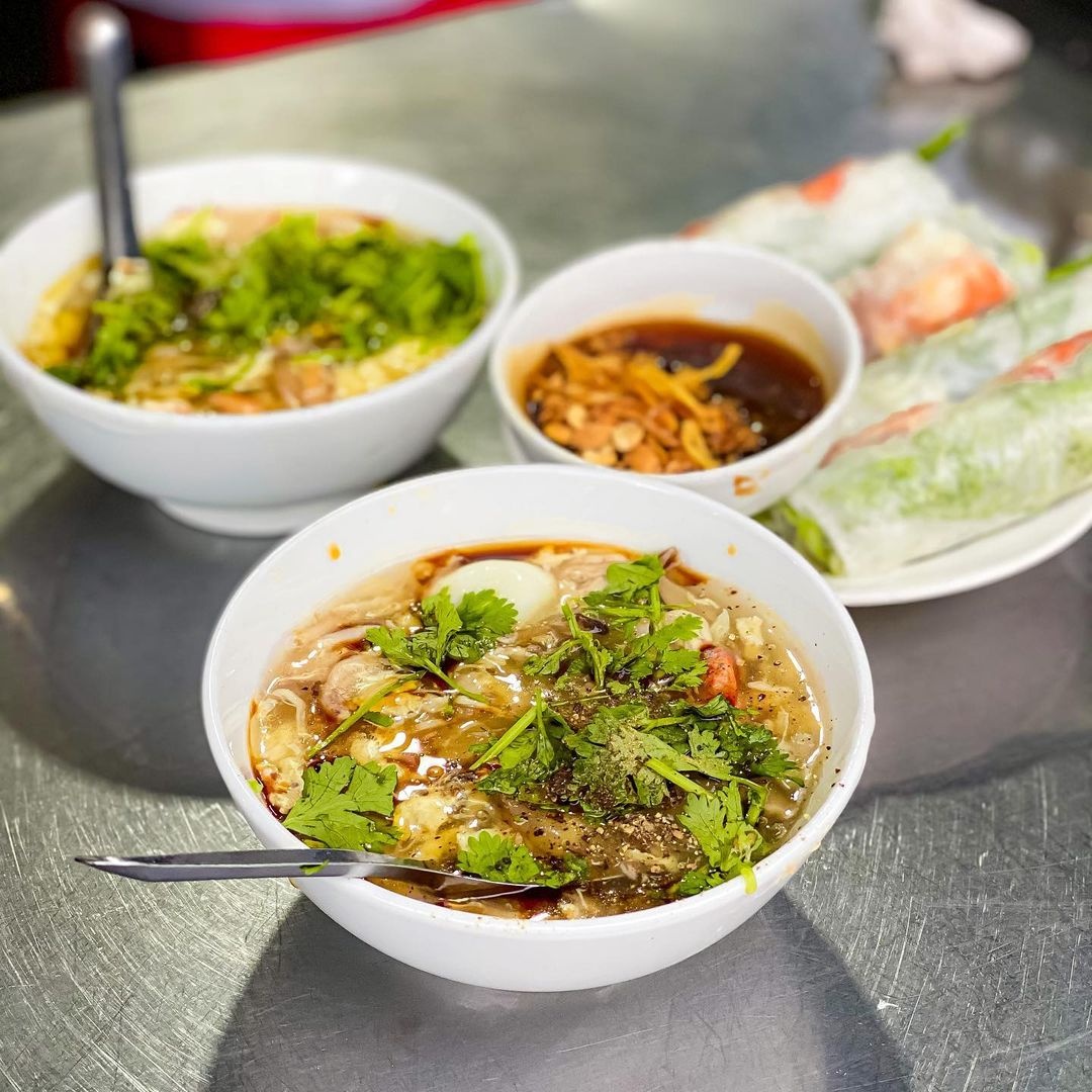 cho Tan Dinh an gi anh 1