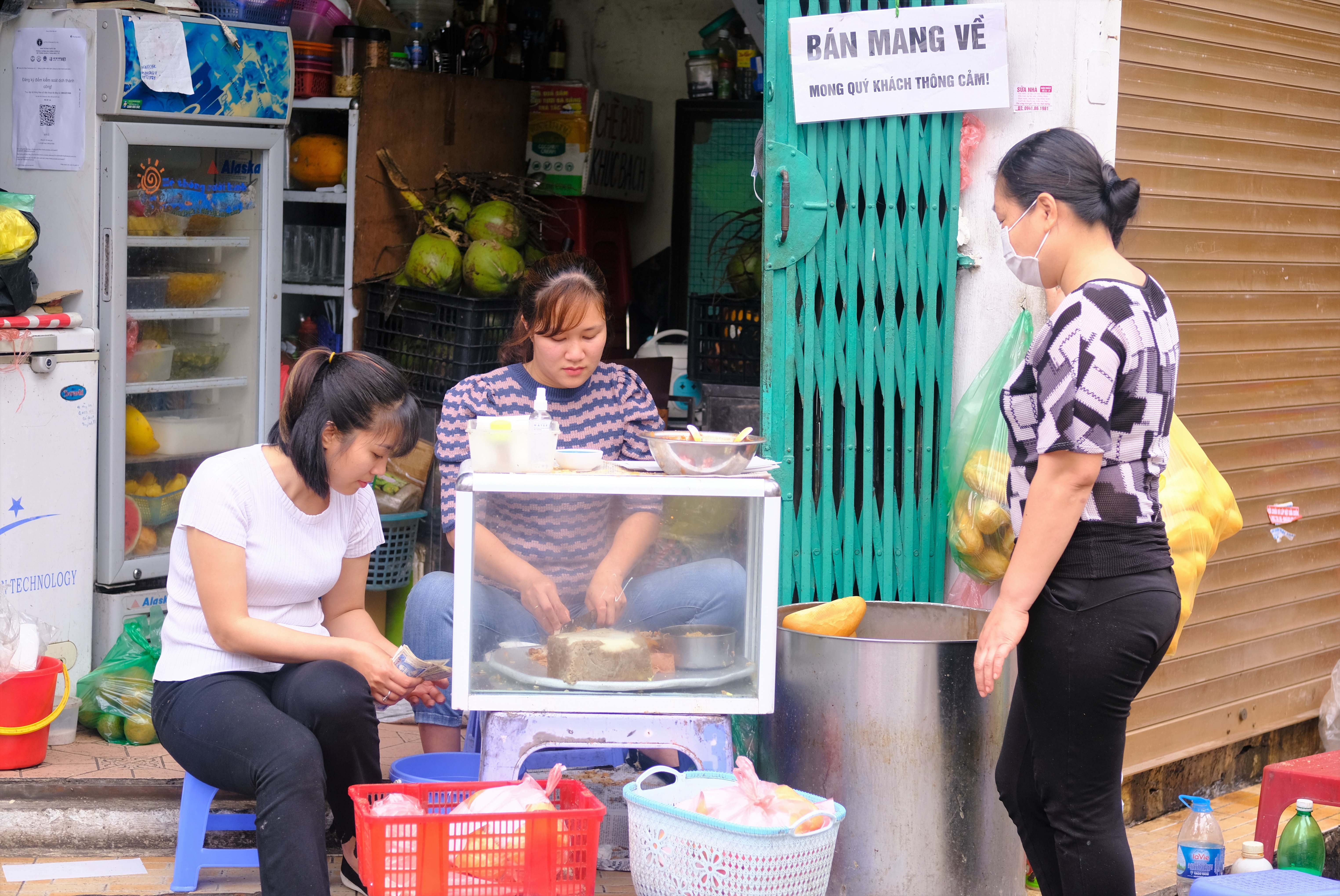 bánh mì Hàng Gai  ảnh 3 banh mi Hang Gai anh 3