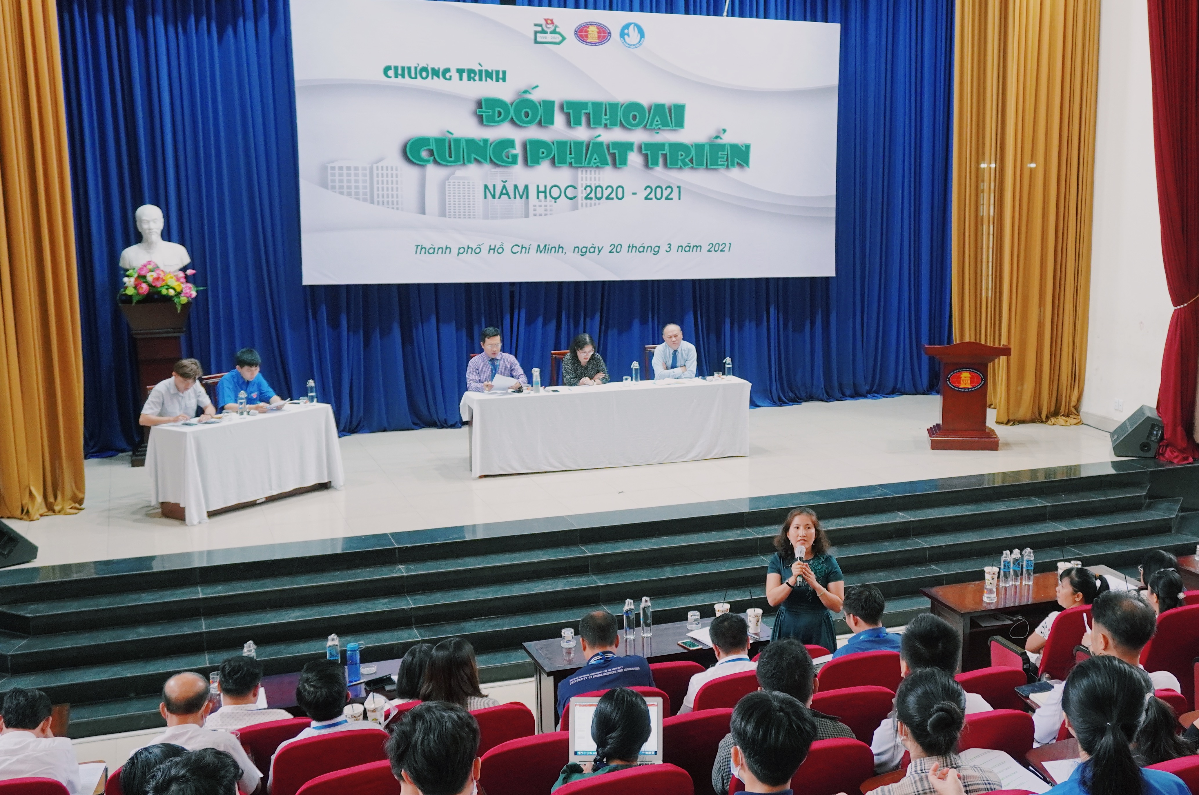 #sinhvienbucxuc anh 2