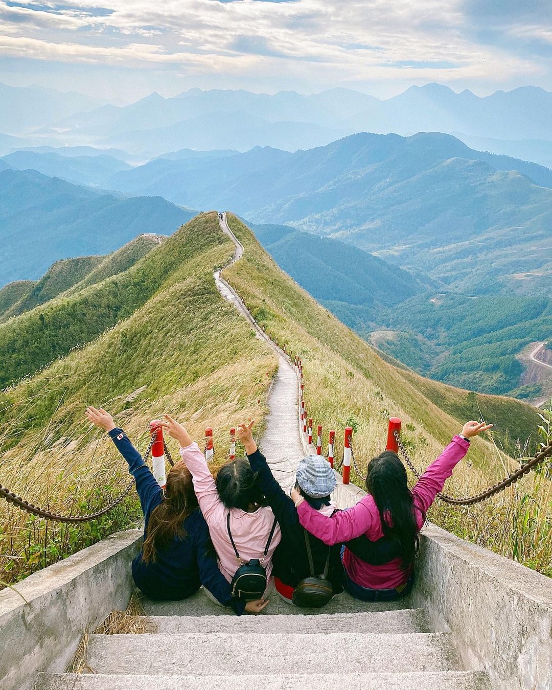 sống lưng khủng long của Việt Nam  ảnh 3 song lung khung long cua Viet Nam anh 3