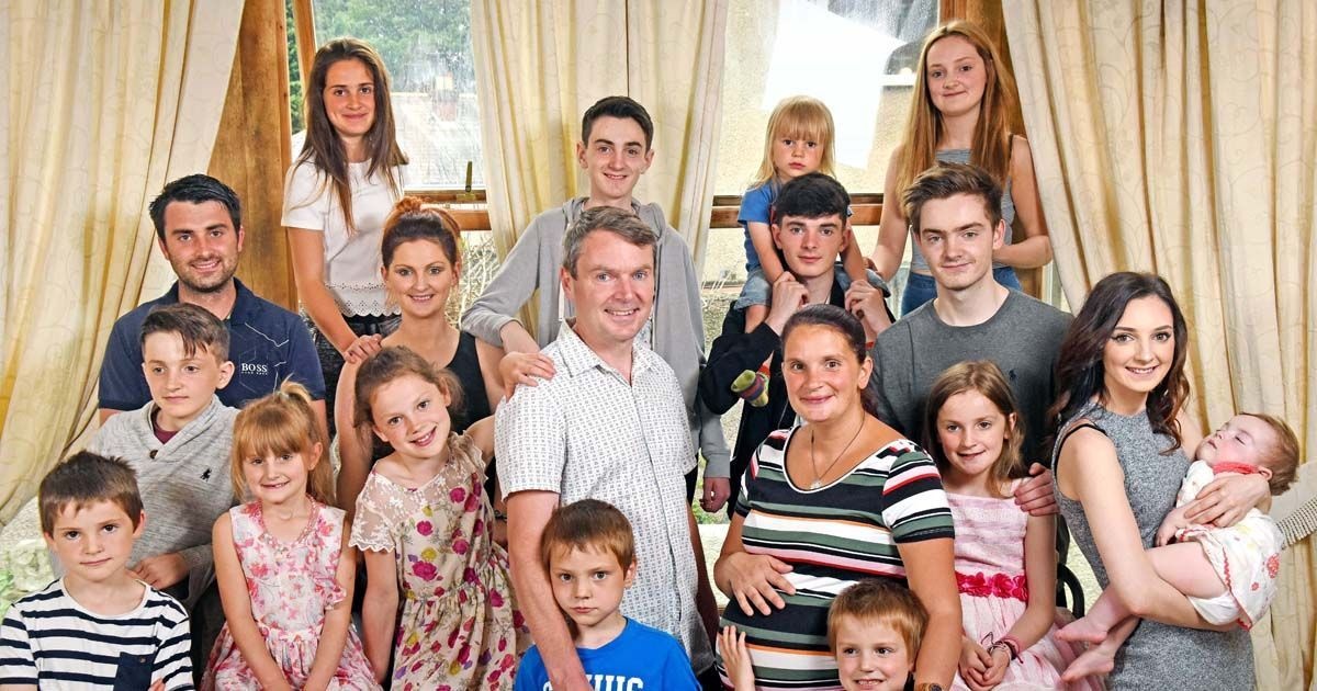 gia dinh 22 nguoi con anh 12