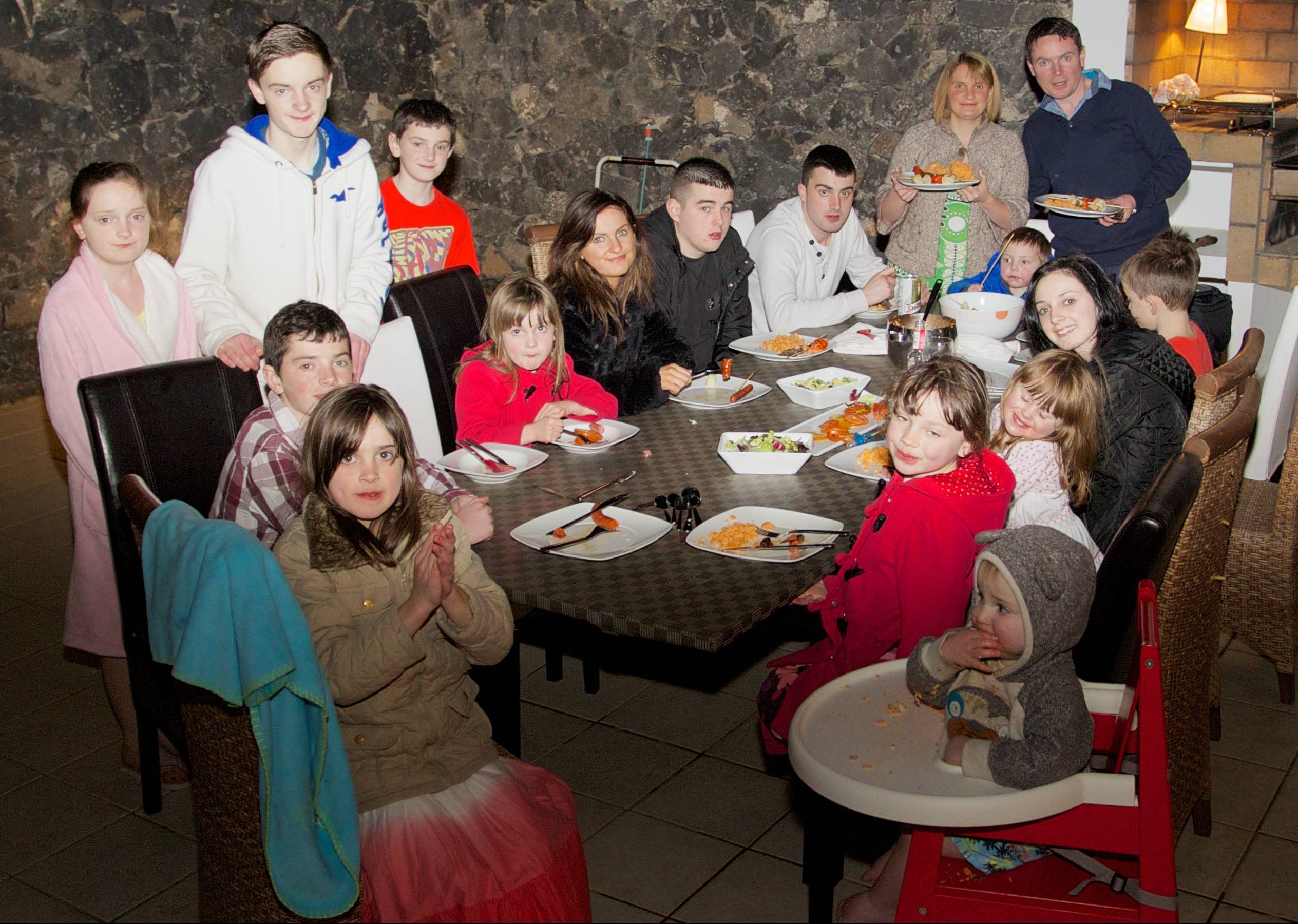 gia dinh 22 nguoi con anh 5