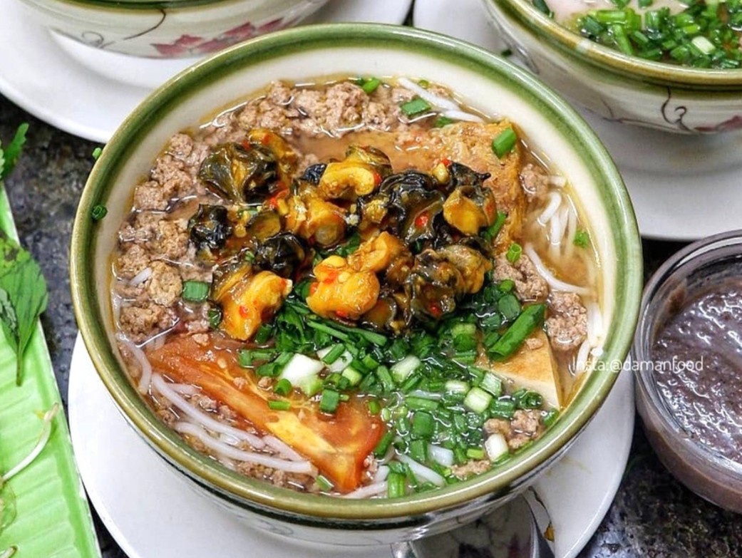 An gi trong ngay mua o TP.HCM? hinh anh