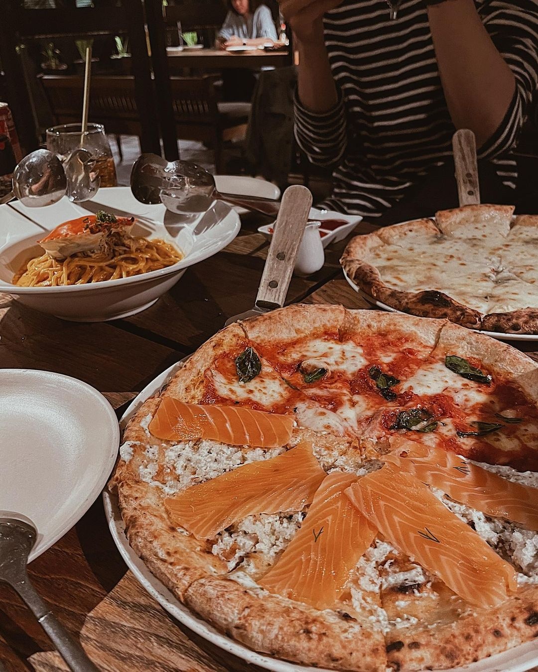 pizza nướng củi ở TP.HCM ảnh 1 pizza nuong cui o TP.HCM anh 1