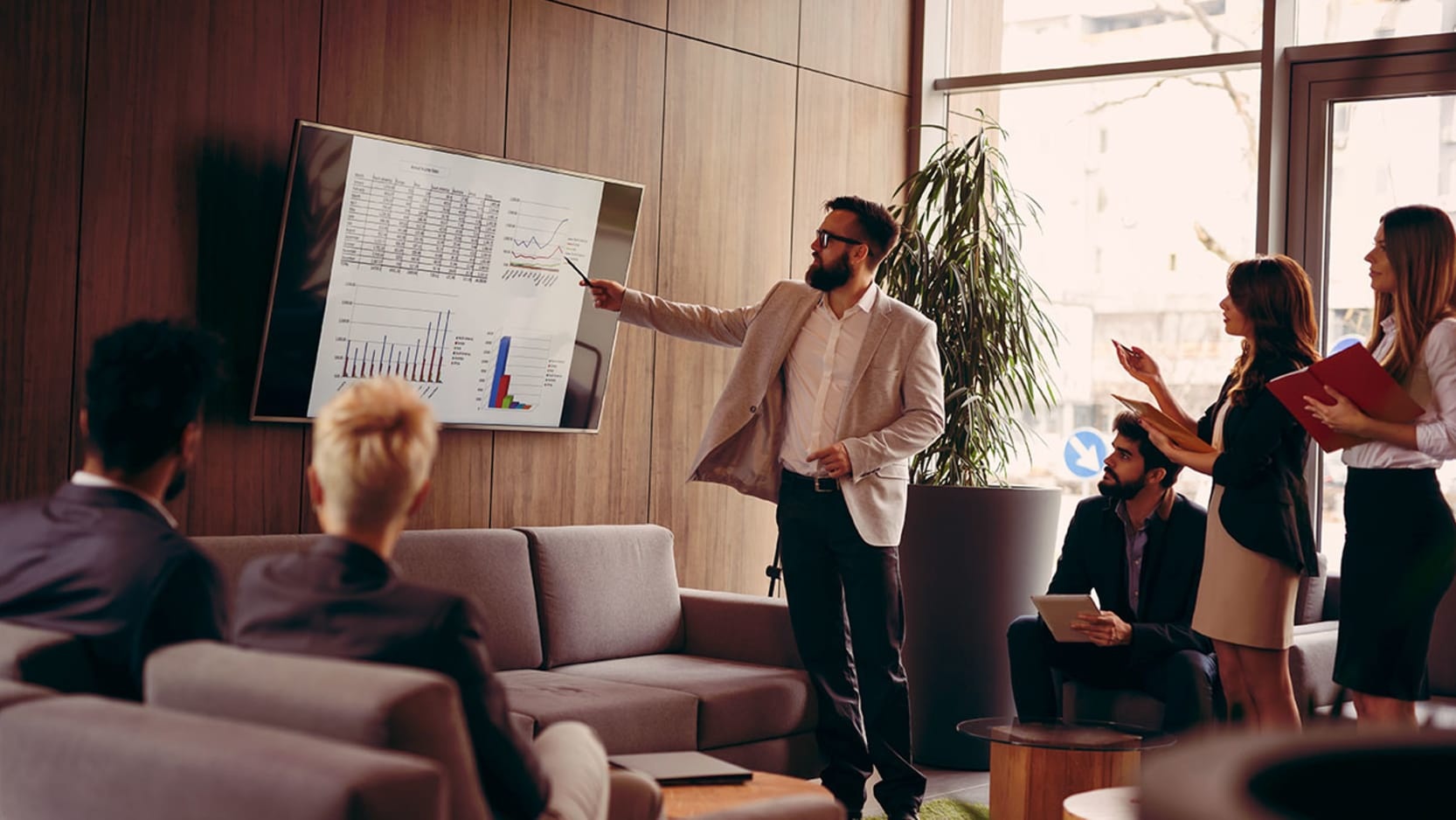 việc làm thiếu nhân lực ảnh 4 viec lam thieu nhan luc anh 4