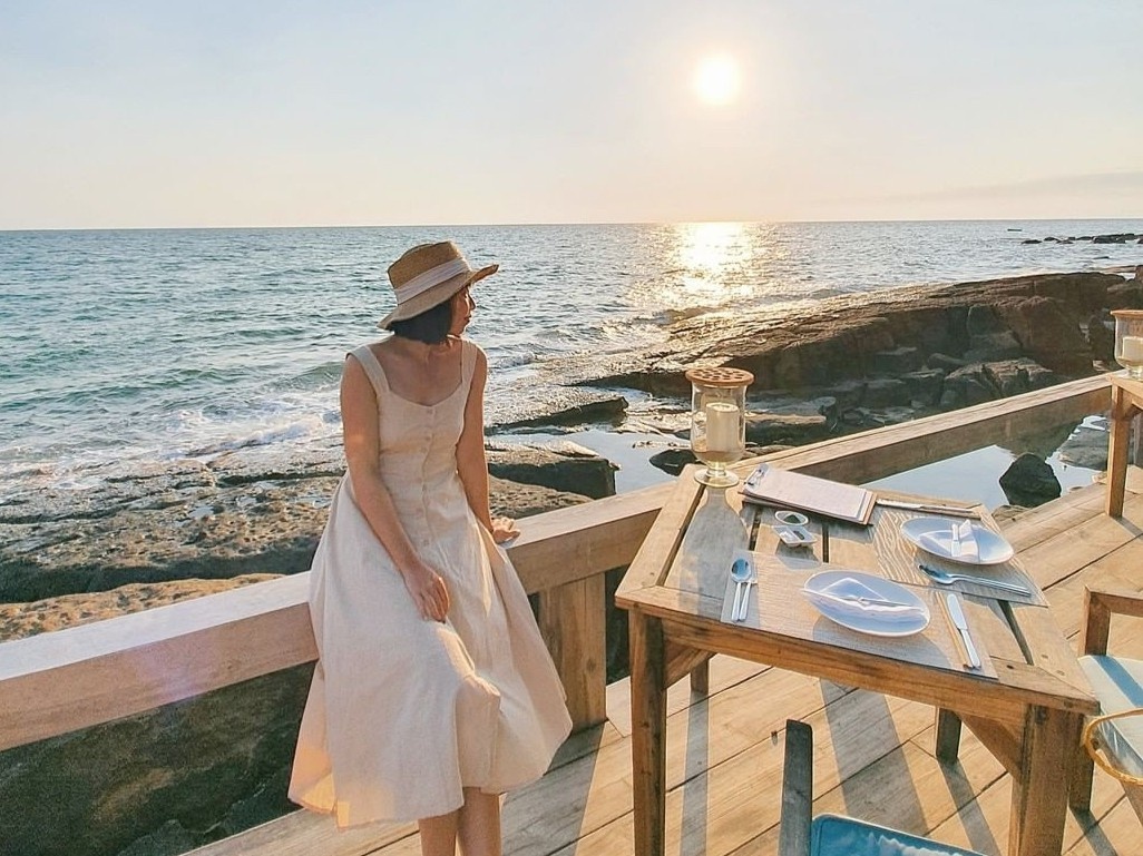 5 nha hang sang trong co view huong bien o Phu Quoc hinh anh