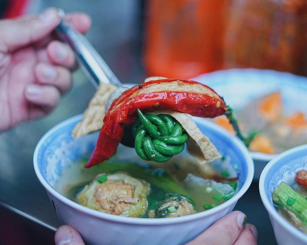 5 quan an vat hut khach o pho nguoi Hoa hinh anh