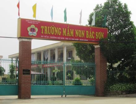 Co giao la F1, Ninh Binh cach ly 68 hoc sinh va giao vien hinh anh