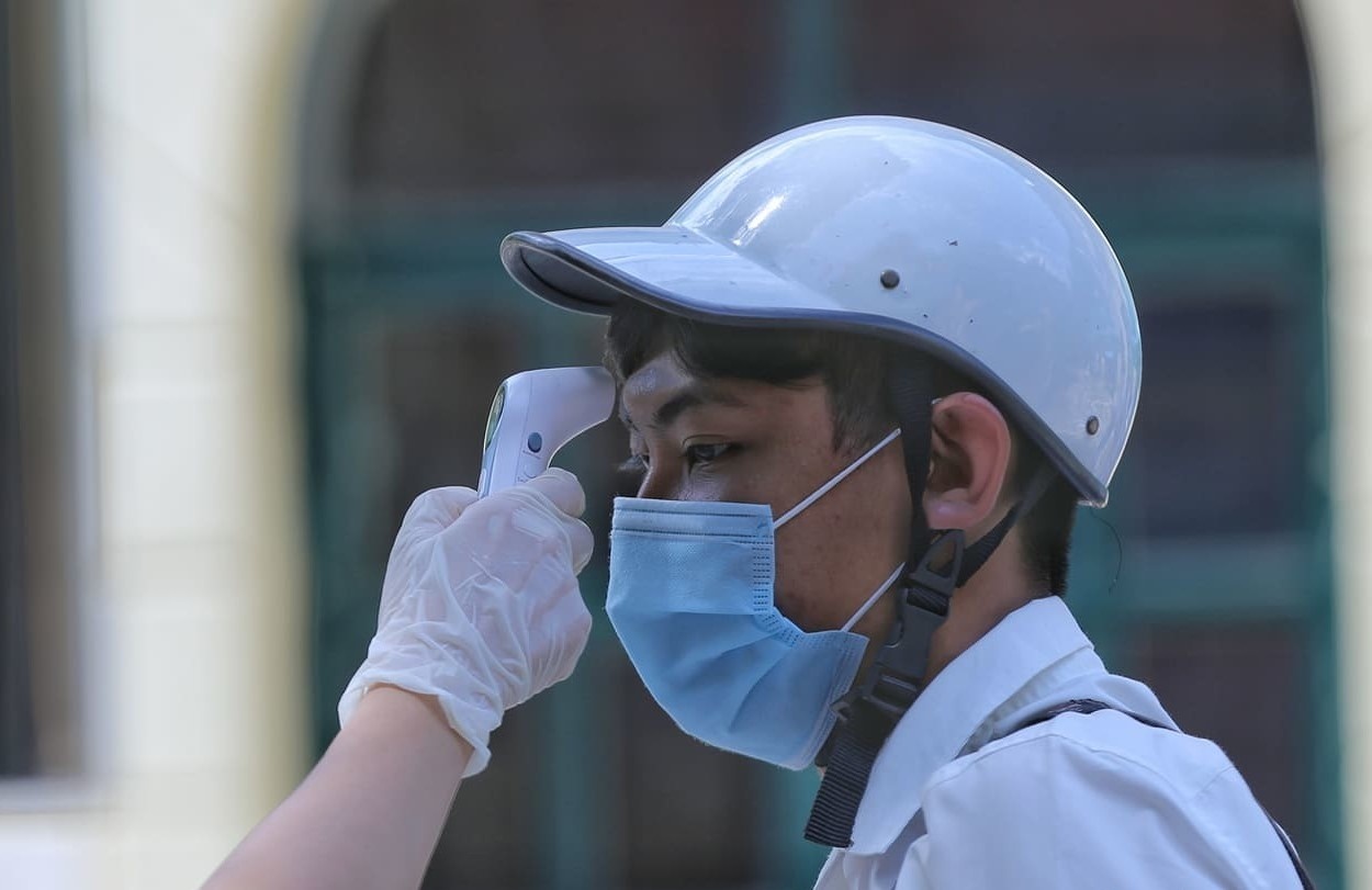 Nam sinh mac Covid-19 vi be co thue: 'Em lo gia dinh bi ki thi' hinh anh