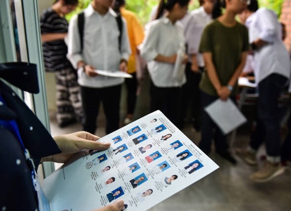 Mot thi sinh dang ky 99 nguyen vong xet tuyen dai hoc hinh anh